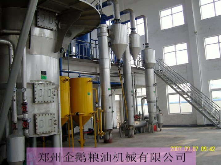 浸出油設(shè)備，浸出油設(shè)備哪家好，小型浸出設(shè)備，浸出器